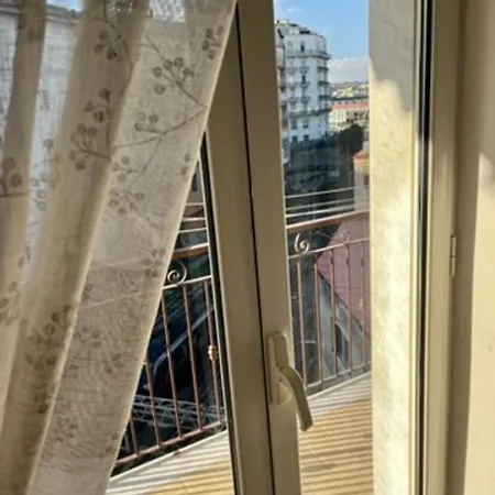 Sunny Charme Apartment *
